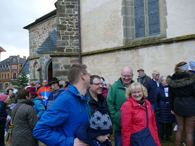 Ökumenische Feier des „Weihnachtsfriedens“ in Naumburg (Foto: Karl-Franz Thiede)